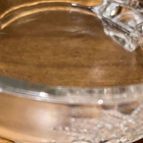 Vtg Clear Glass 3 Footed Bowl Scroll And Leaf Pattern 2.5 Inches X 4 Inches - Picture 11 of 11